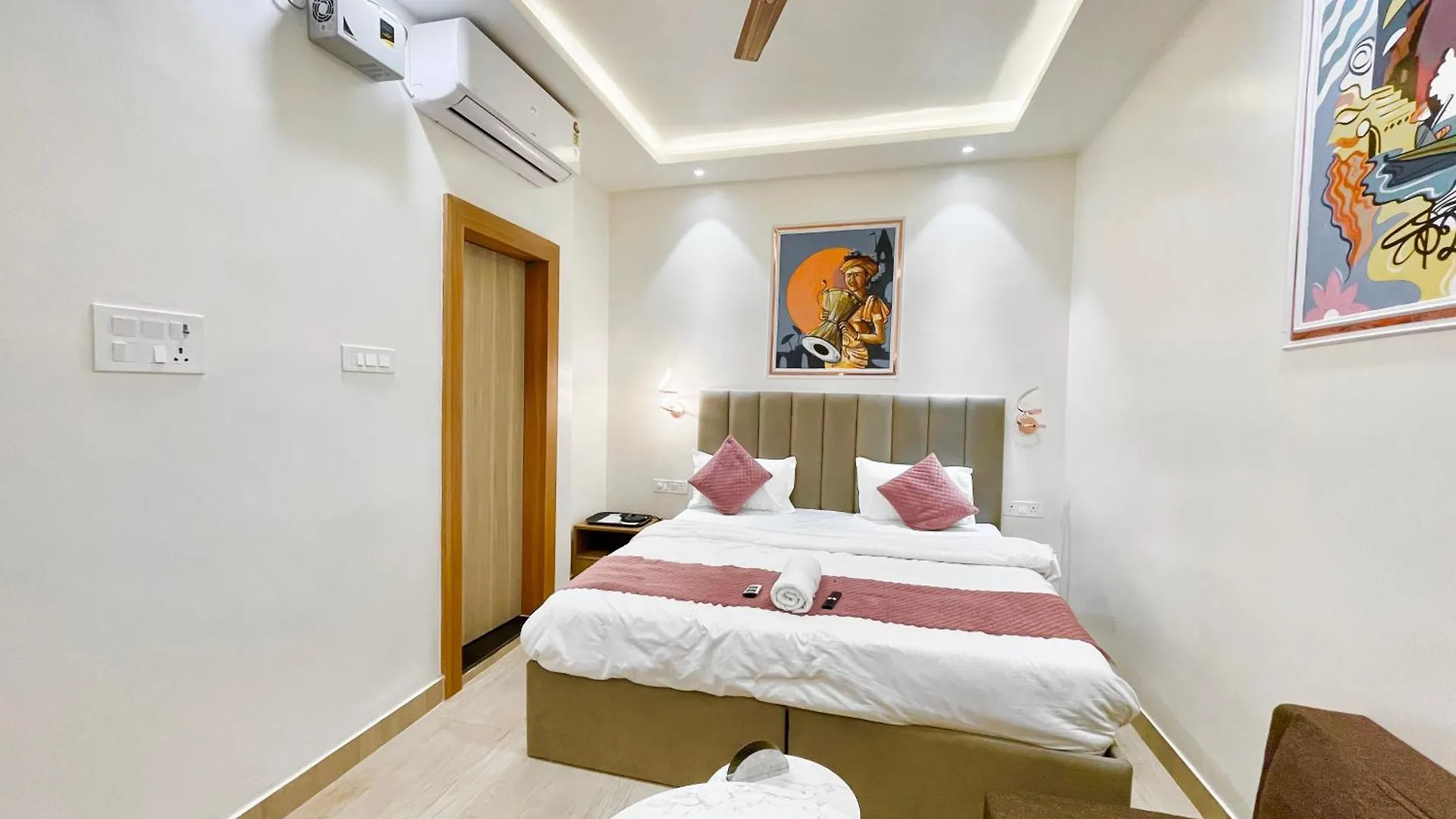 Hotel The Banaras Stay, Varanasi ! Fully-Air-Conditioned Hotel With Wifi Availability, Near Kashi Vishwanath Temple And Ganga Ghat