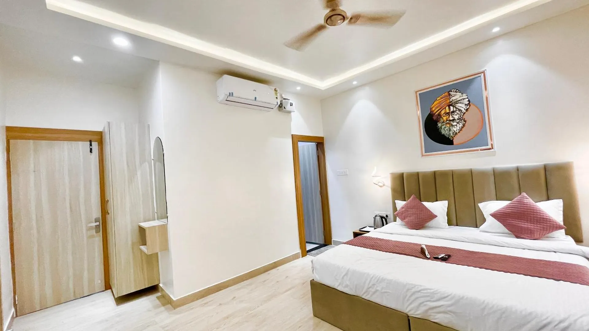 Hotel The Banaras Stay, Varanasi ! Fully-Air-Conditioned Hotel With Wifi Availability, Near Kashi Vishwanath Temple And Ganga Ghat