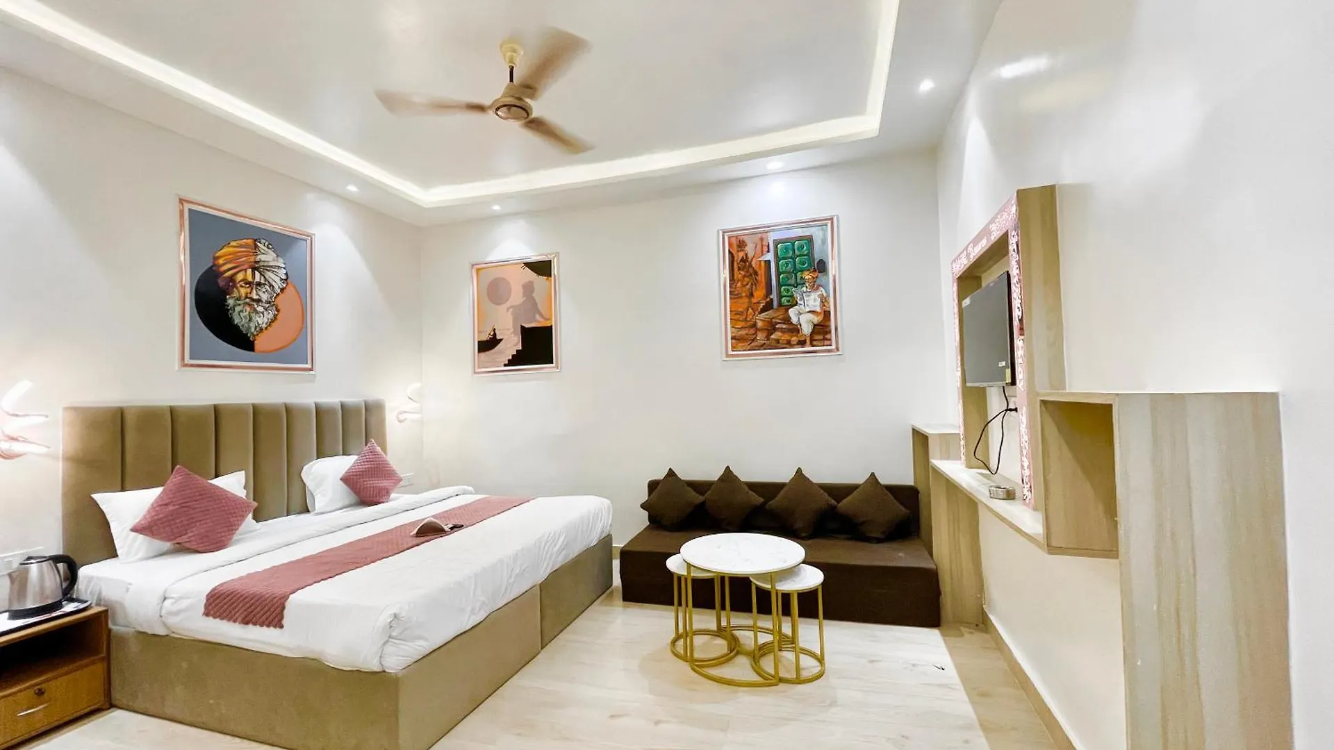 ****  Hotel The Banaras Stay, Varanasi ! Fully-Air-Conditioned Hotel With Wifi Availability, Near Kashi Vishwanath Temple And Ganga Ghat הודו