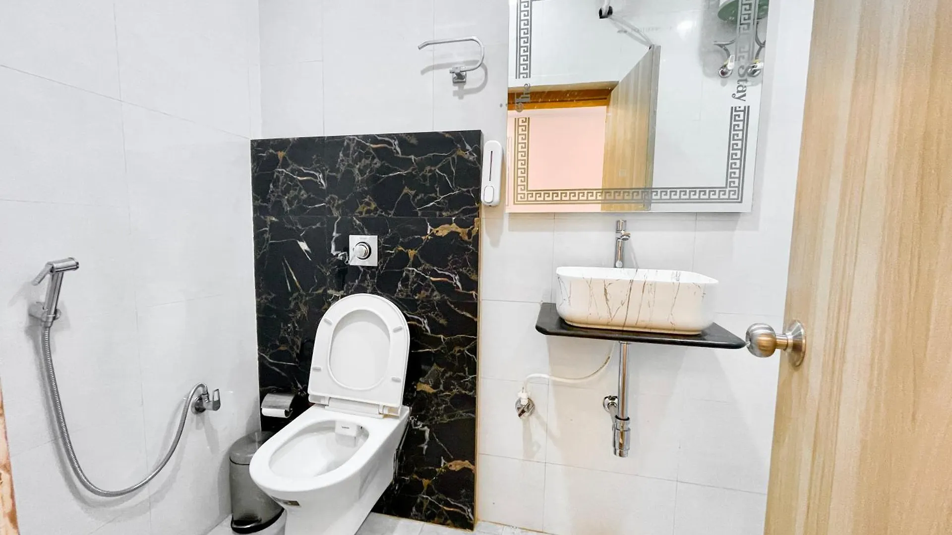 Hotel The Banaras Stay, Varanasi ! Fully-Air-Conditioned Hotel With Wifi Availability, Near Kashi Vishwanath Temple And Ganga Ghat