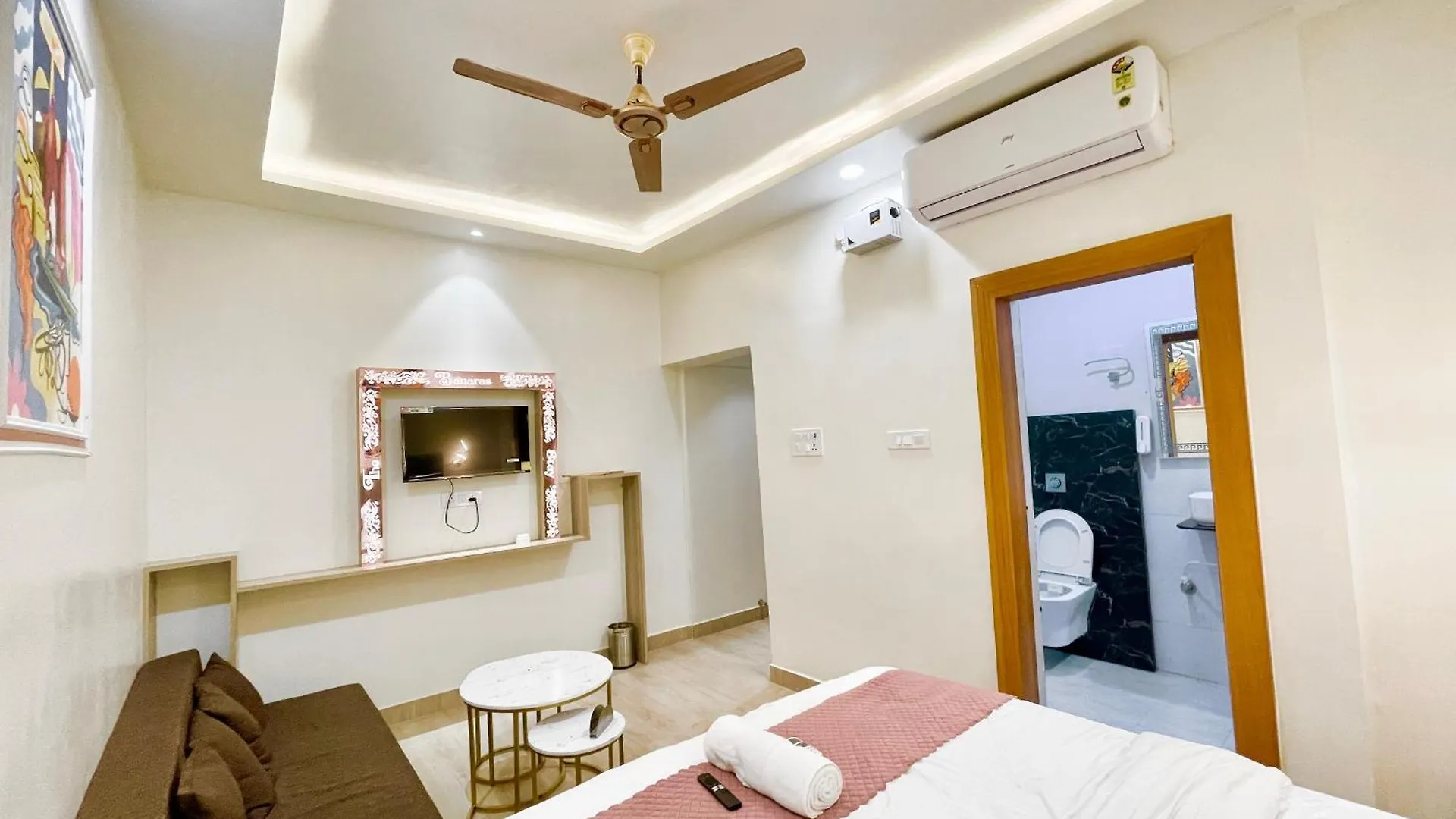 Hotel The Banaras Stay, Varanasi ! Fully-Air-Conditioned Hotel With Wifi Availability, Near Kashi Vishwanath Temple And Ganga Ghat