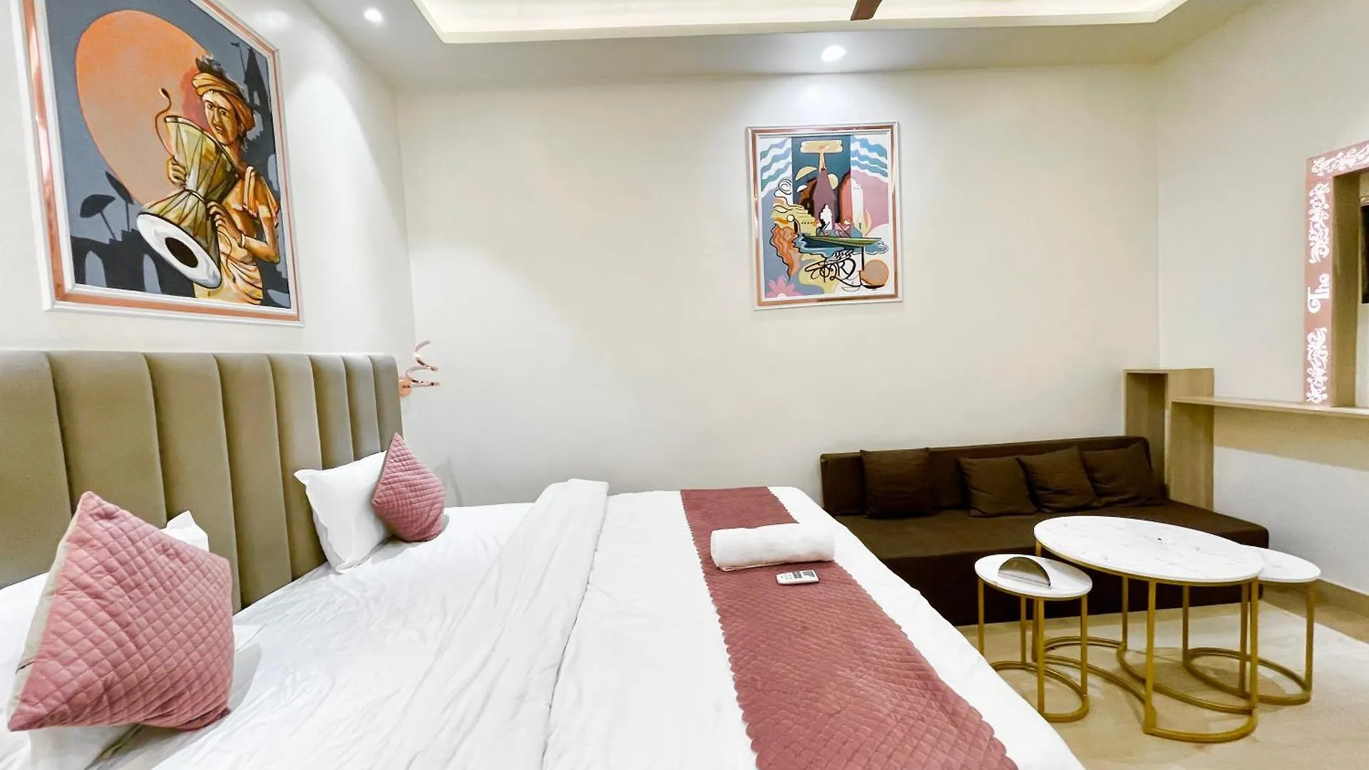 Hotel The Banaras Stay, Varanasi ! Fully-Air-Conditioned Hotel With Wifi Availability, Near Kashi Vishwanath Temple And Ganga Ghat